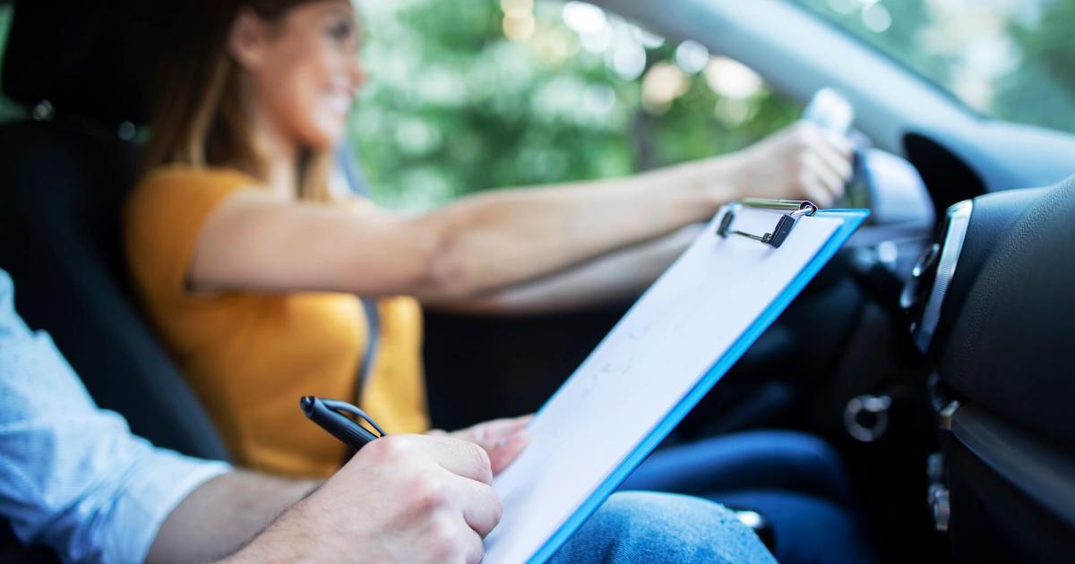 10 Tips to Help You Pass Your Driving Test First Time